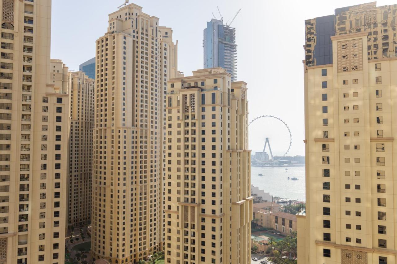 نزل دبيفي Travel Hub Premium المظهر الخارجي الصورة